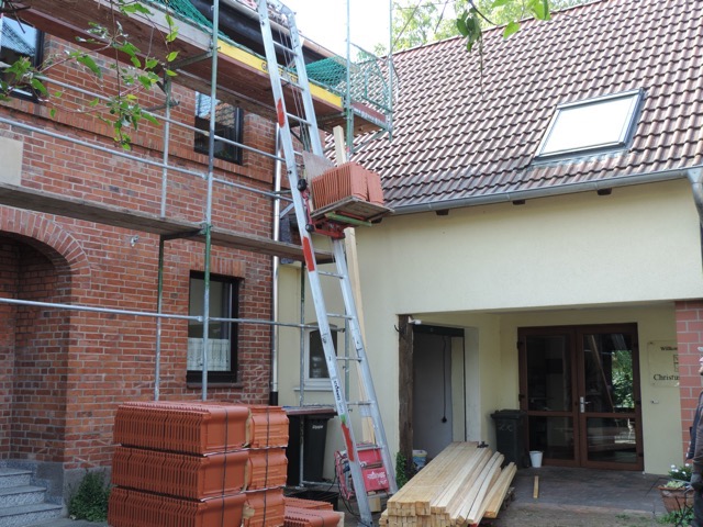 Tiles going up the elevator